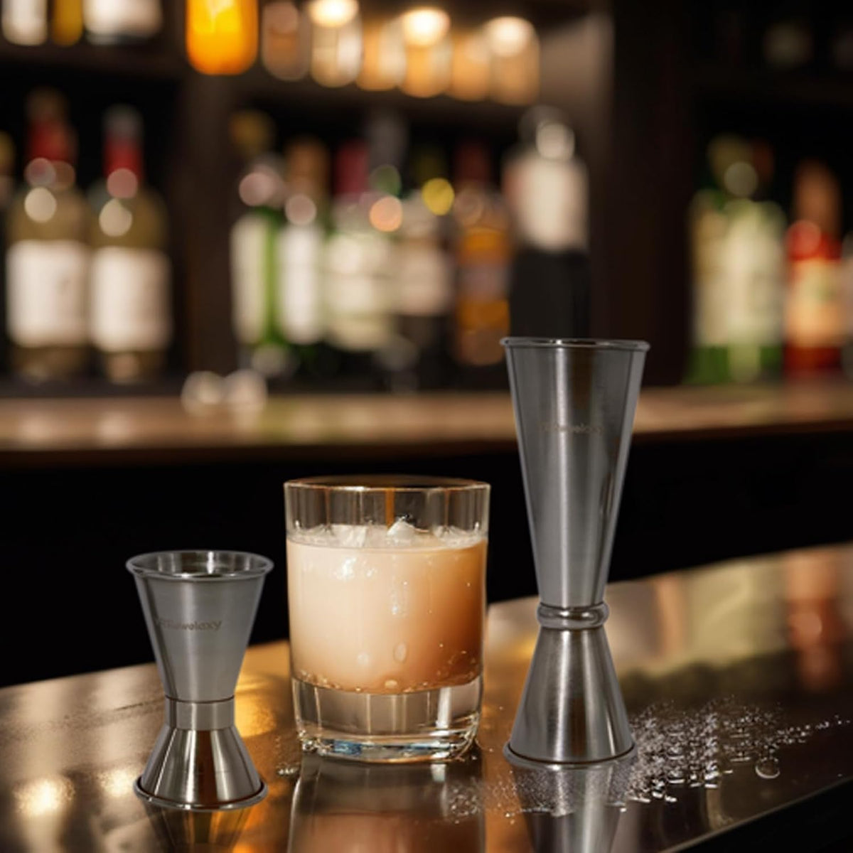Cocktail Jigger，Double-Sided Jigs Made of Stainless Steel, 2 Oz & 1 Oz and 1/2 Oz & 1 Oz Precise Bartender Tool for Cocktail Shaker Sets,Jigger for Bartending, Home Bars & Mixology