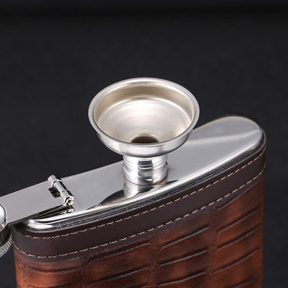 12 Oz Crocodile Pattern Brown Leather Whiskey Liquor Flask
