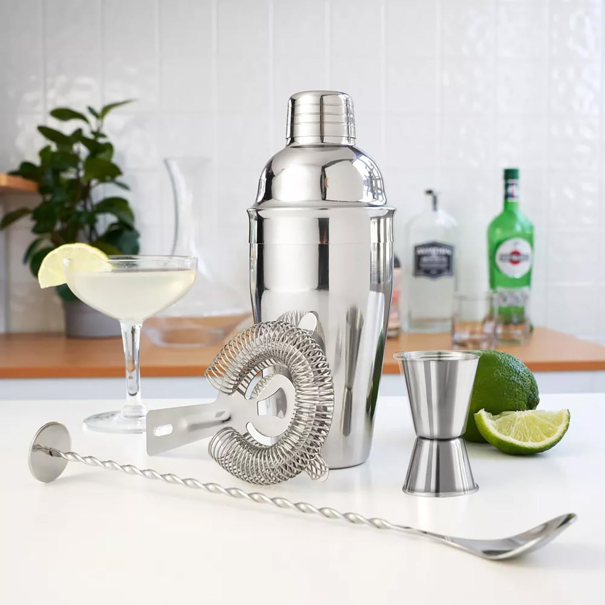 5-Piece Cocktail Shaker Set Shaker Strainer Jigger T-Mixing Spoon Muddler Bartender Kit Stainless Steel Bar Set Housewarming Gift